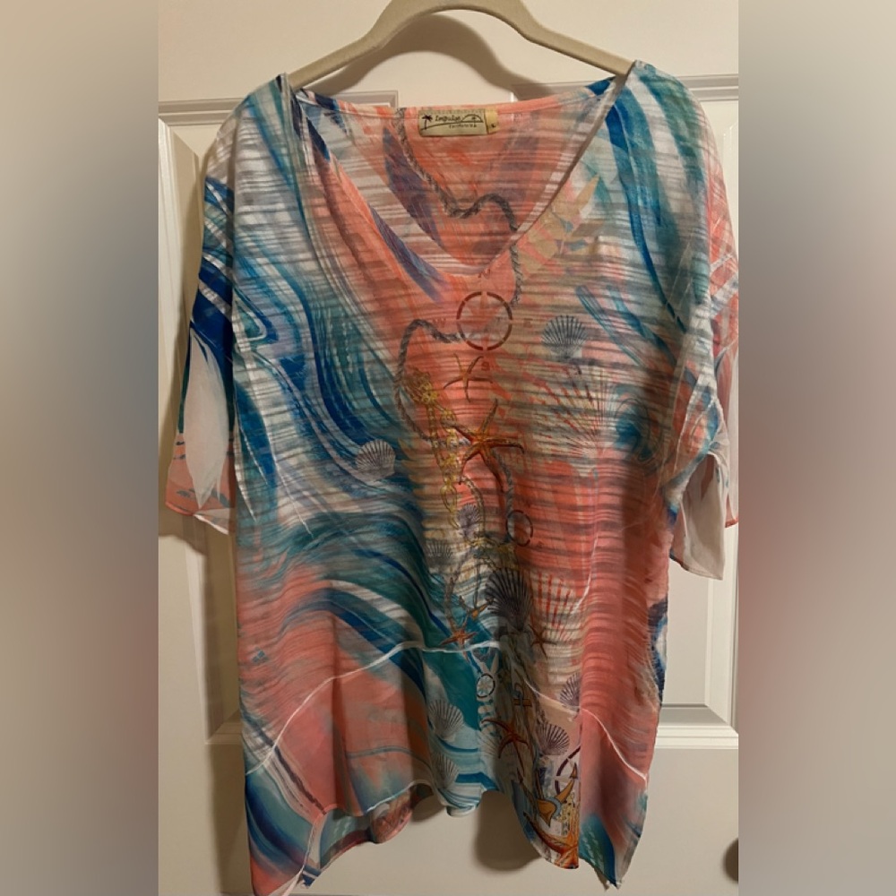 EUC Impulse California colorful top. Size L